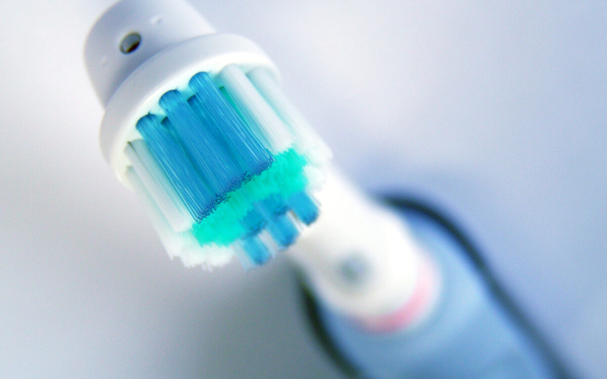1482912002electric toothbrush john hartley freeimages com 1482912002electric toothbrush john hartley freeimages com